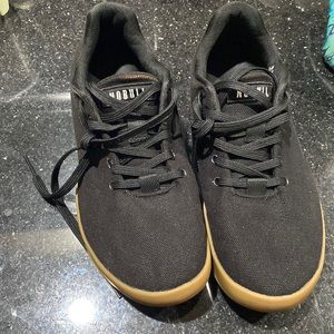 NOBULL Black and gum bottom 🔥 Lightly worn but great condition canvas shoes.